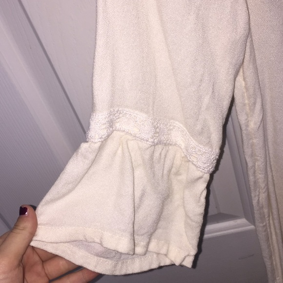 white blouse - Picture 4 of 4